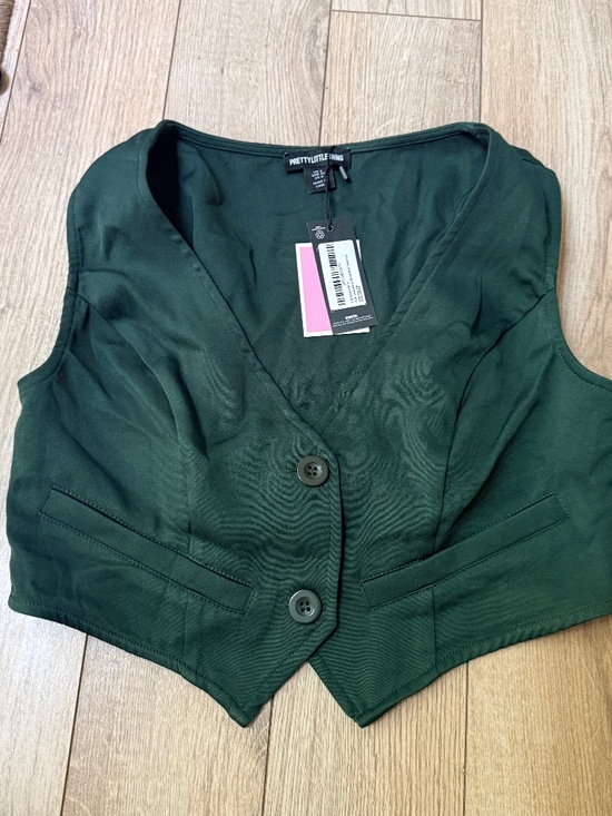 PrettyLittleThing Tops - Pretty little thing Vest NWT size 4